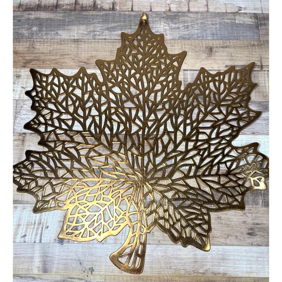 6 Metallic Gold Maple Leaf Placemats - Picture 2 of 3